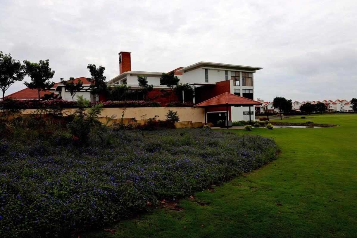 Welcome To Serenity-Luxury Villa At Prestige Augusta Golf Village Bangalore Exterior foto